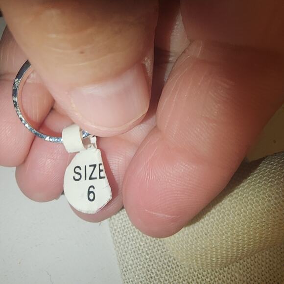 925 STERLING SILVER SZ 6 BLUE SAPPHIRE COLOR STONE WHITE STONES ORNATE RING - Picture 3 of 6